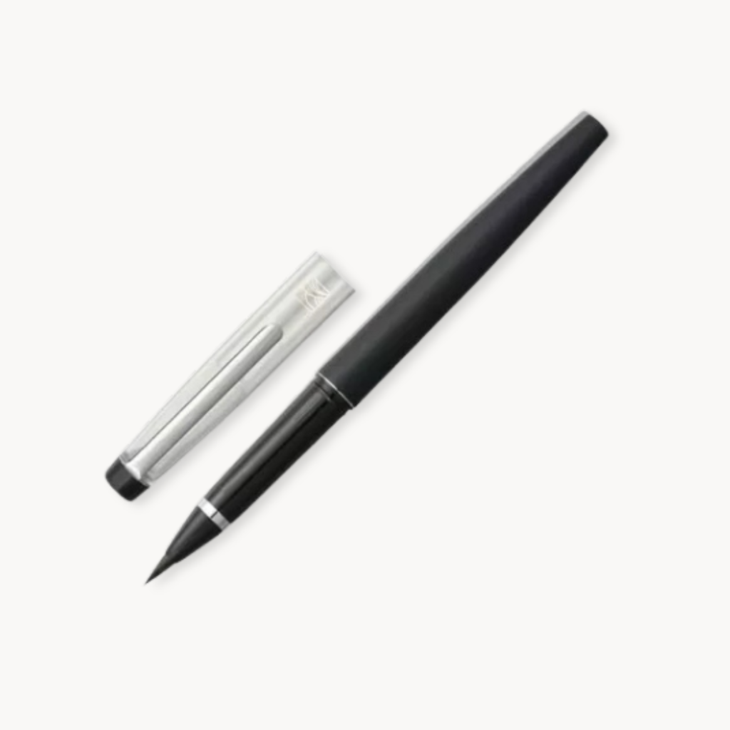 Kuretake No. 13 Fountain Brush Pen - Refillable Japanese Hair Brush Pen for Calligraphy & Drawing