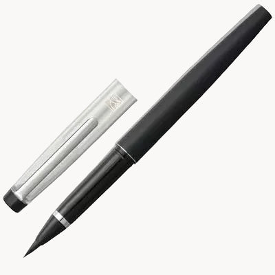 Kuretake No. 13 Fountain Brush Pen in gloss black with Silver trim